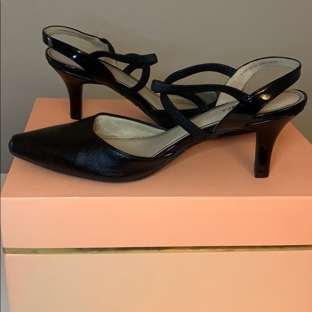Woman’s heels - Picture 3 of 3